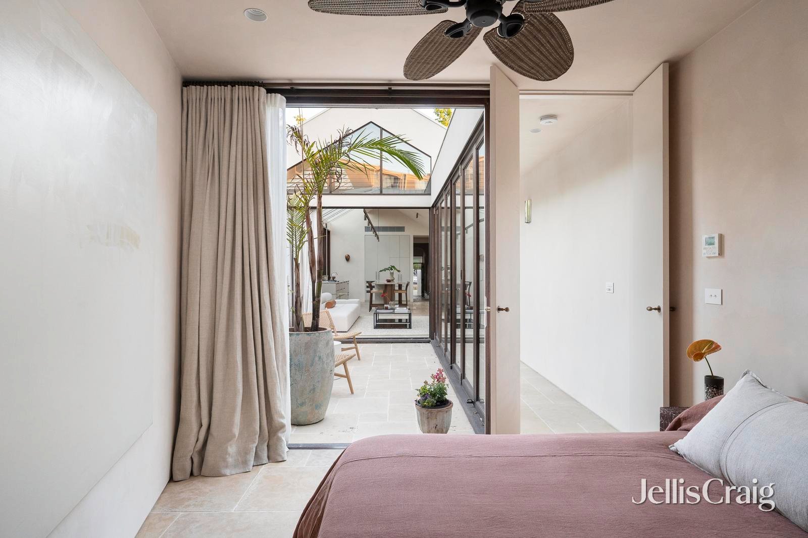 11 Davis Avenue, South Yarra image 7