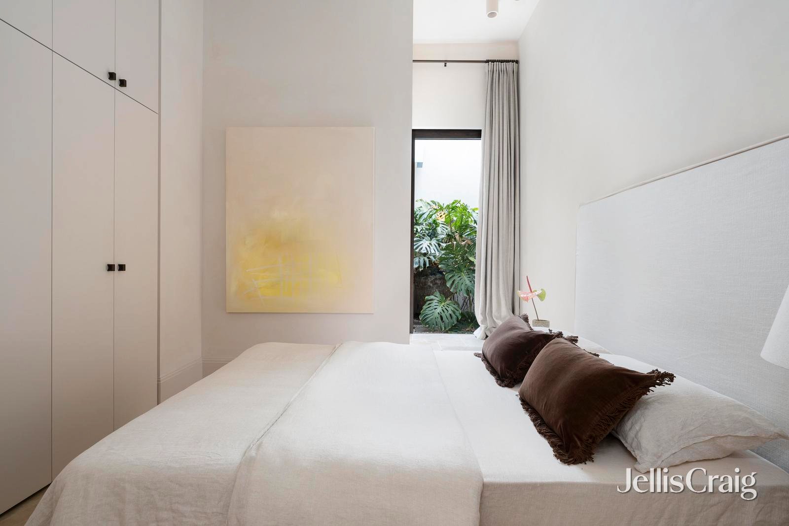 11 Davis Avenue, South Yarra image 15