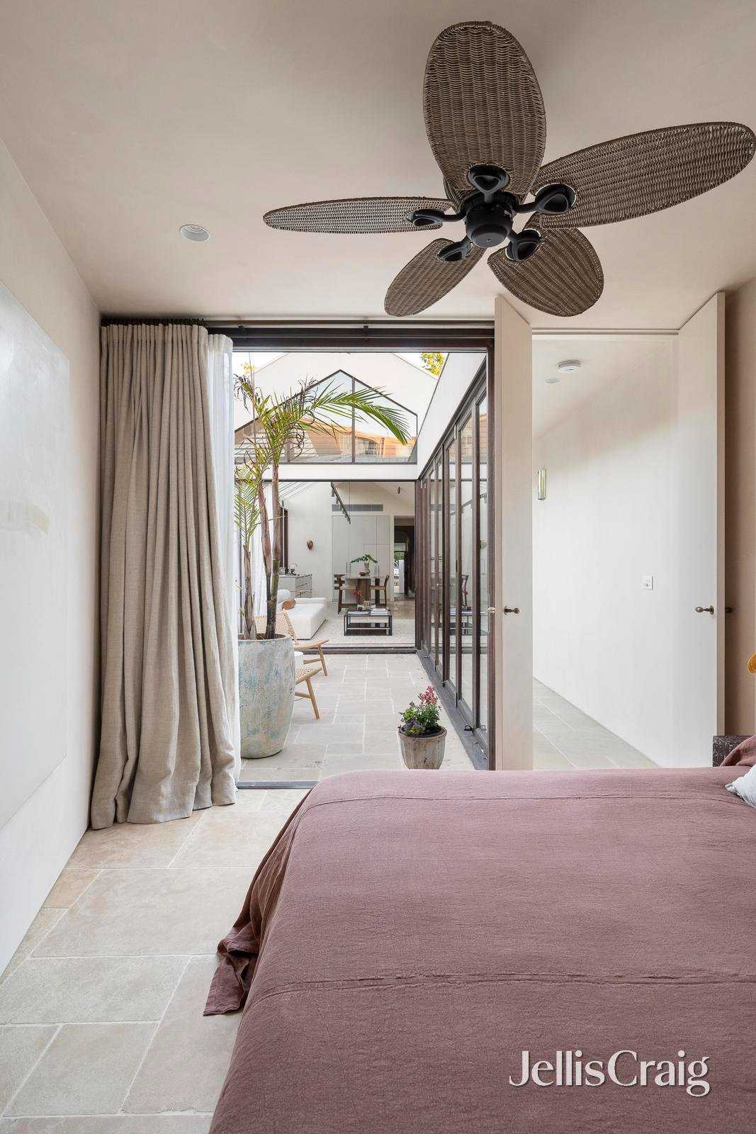 11 Davis Avenue, South Yarra image 19