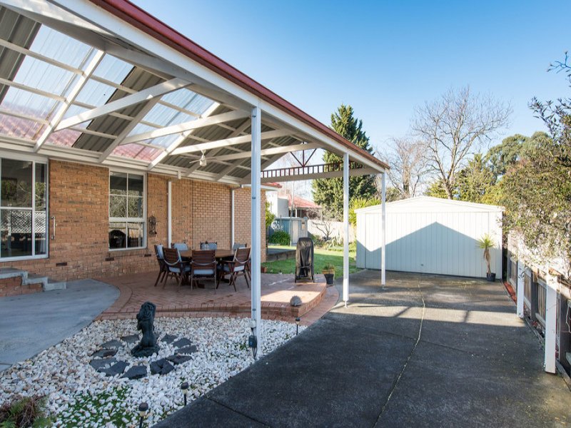 11 Derriman Court, Mooroolbark image 9