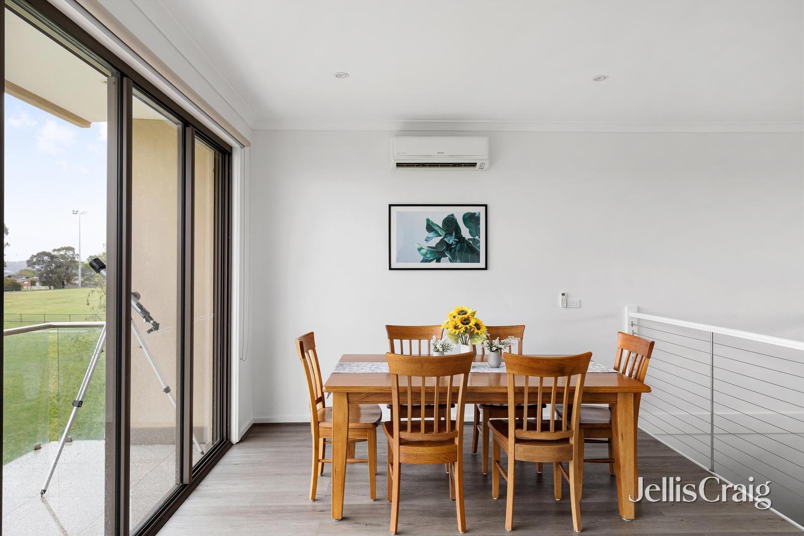 11 Diamond Boulevard, Greensborough image 8