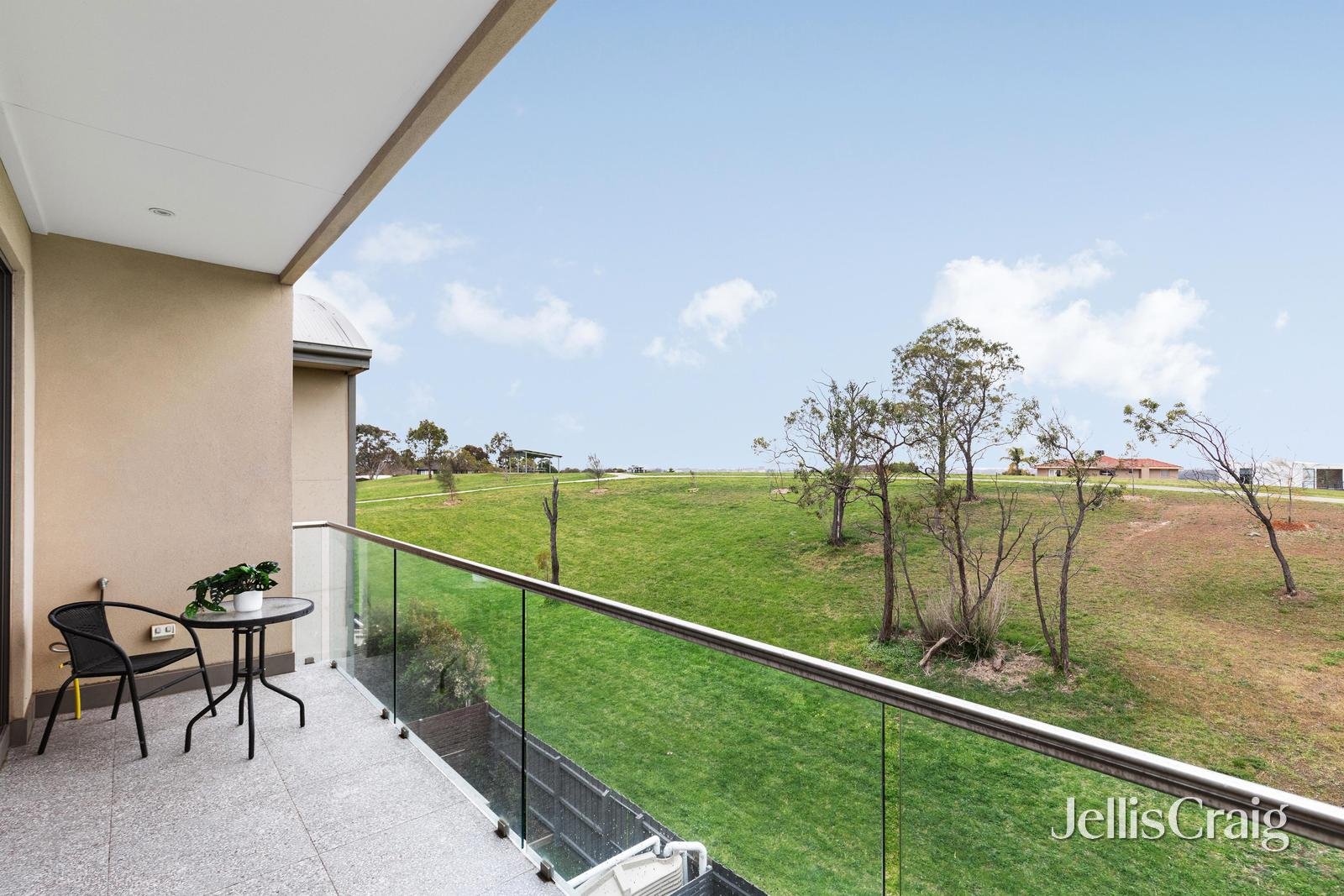 11 Diamond Boulevard, Greensborough image 10