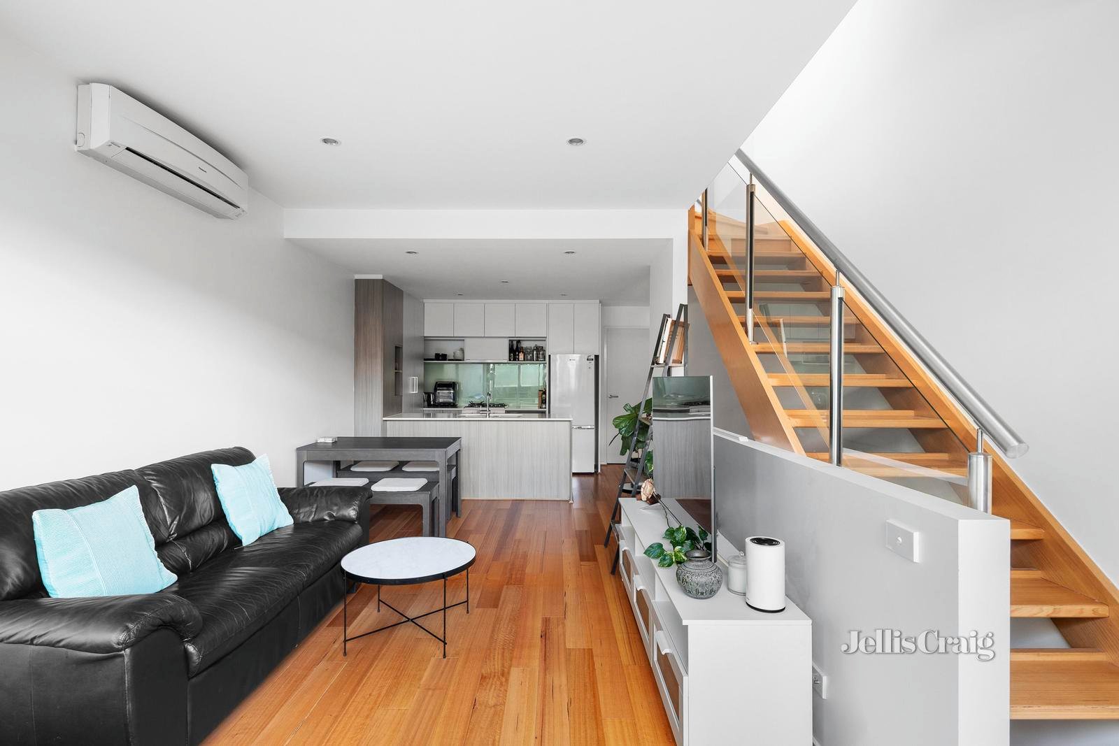 11 Dianella Walkway, Brunswick East image 3