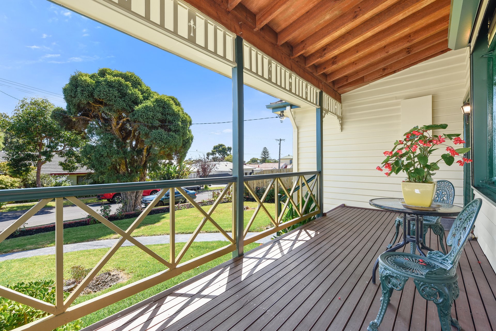 11 Dobell Street, Blackburn South image 2