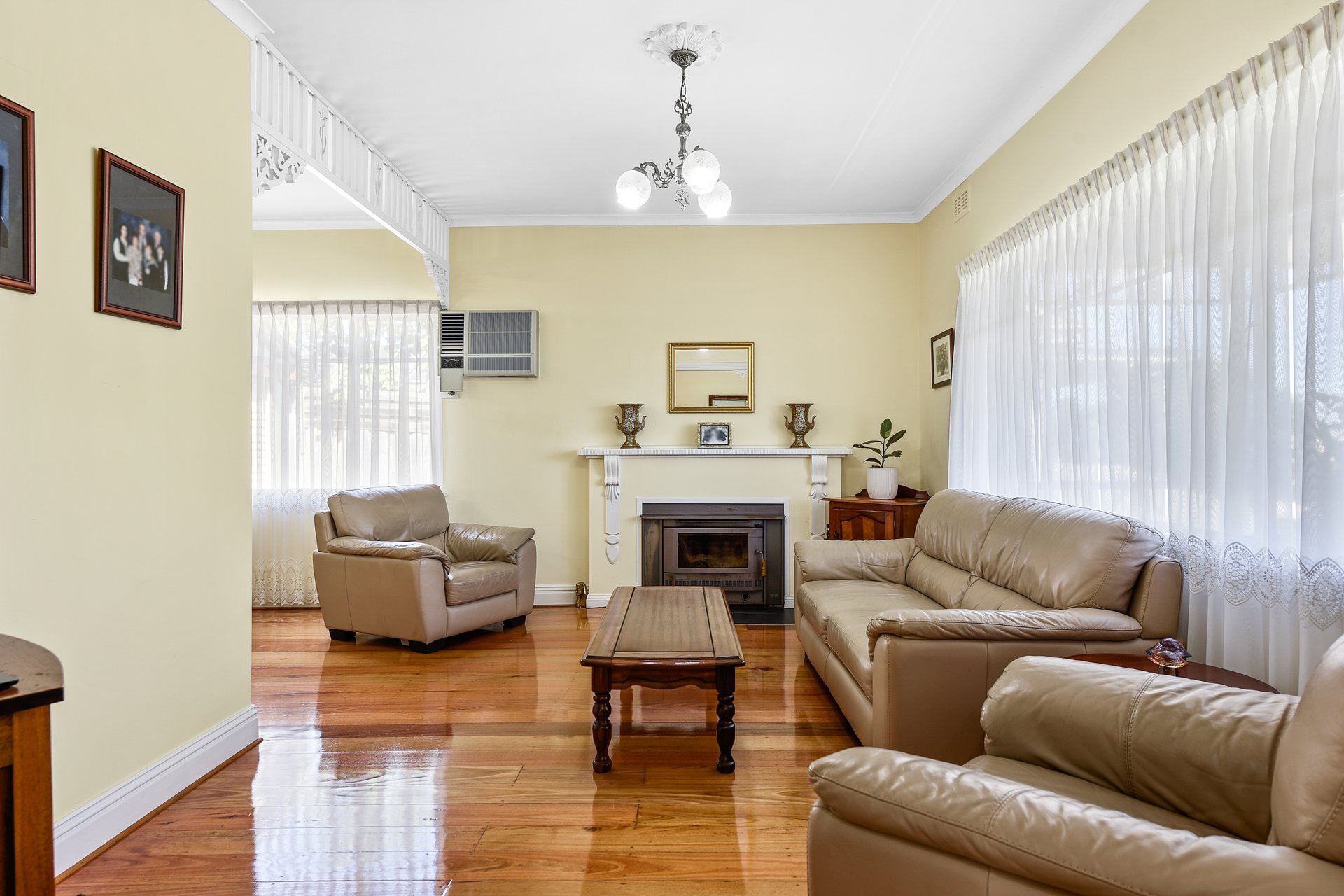 11 Dobell Street, Blackburn South image 3