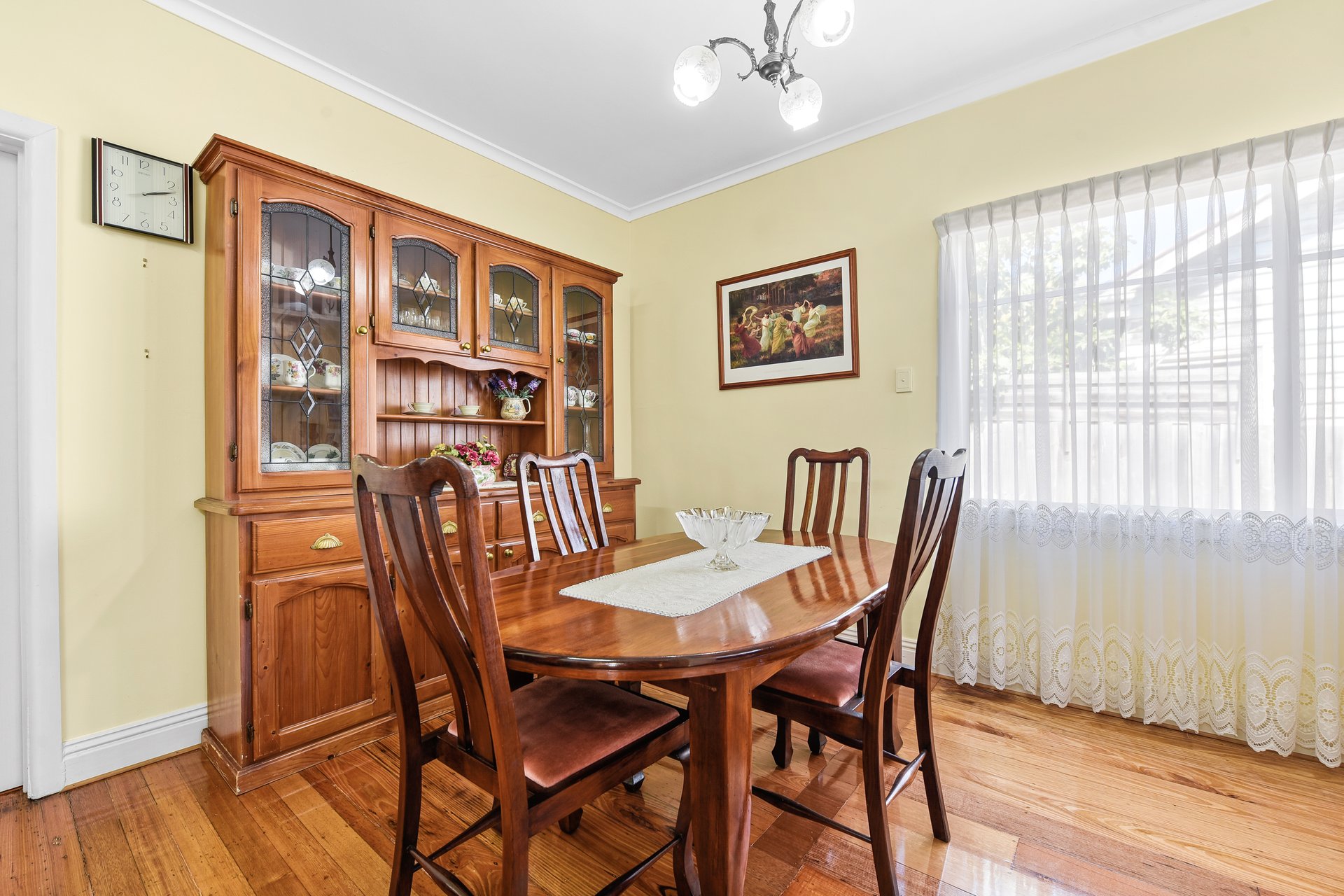 11 Dobell Street, Blackburn South image 5