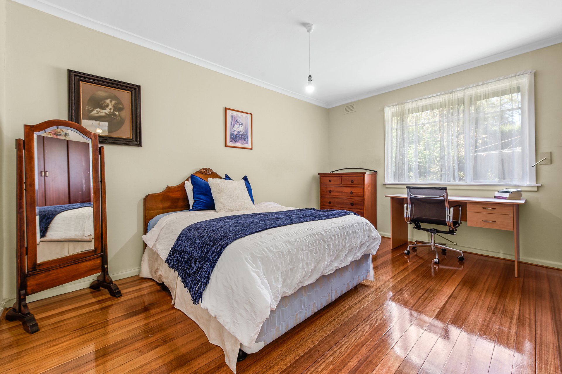 11 Dobell Street, Blackburn South image 9