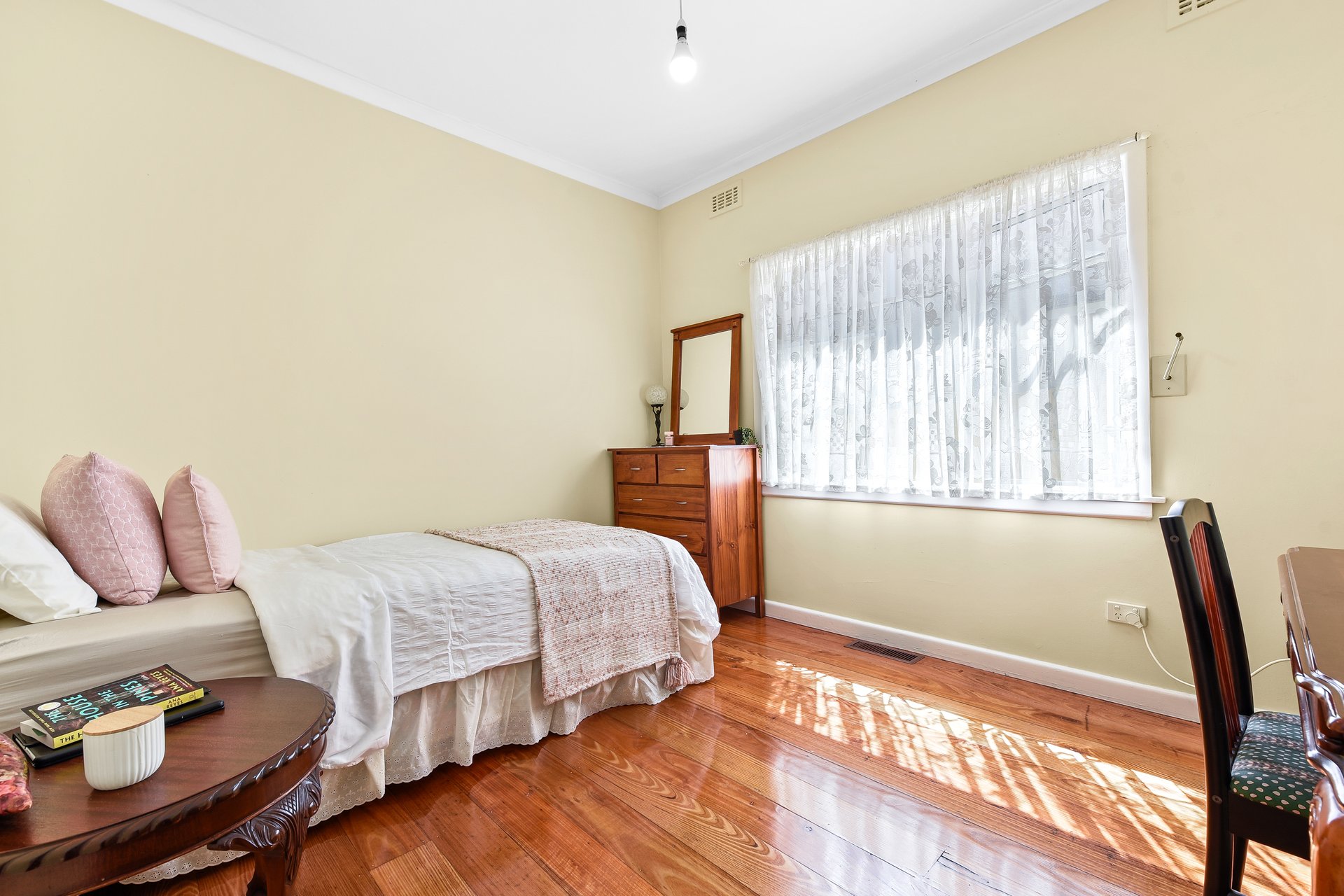 11 Dobell Street, Blackburn South image 11