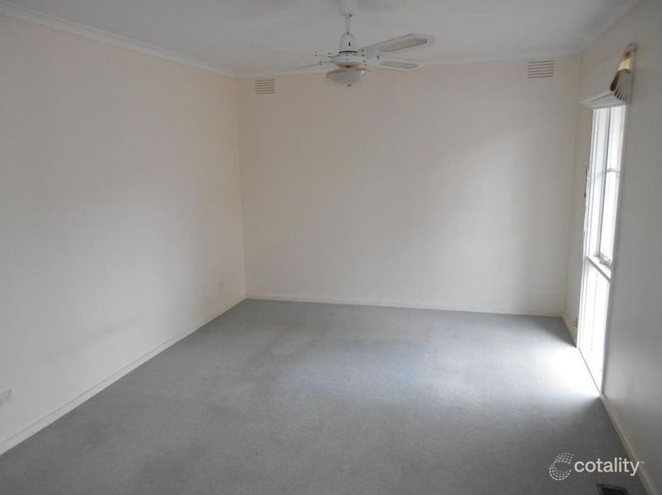 11 Doubell Close, Glen Waverley image 6