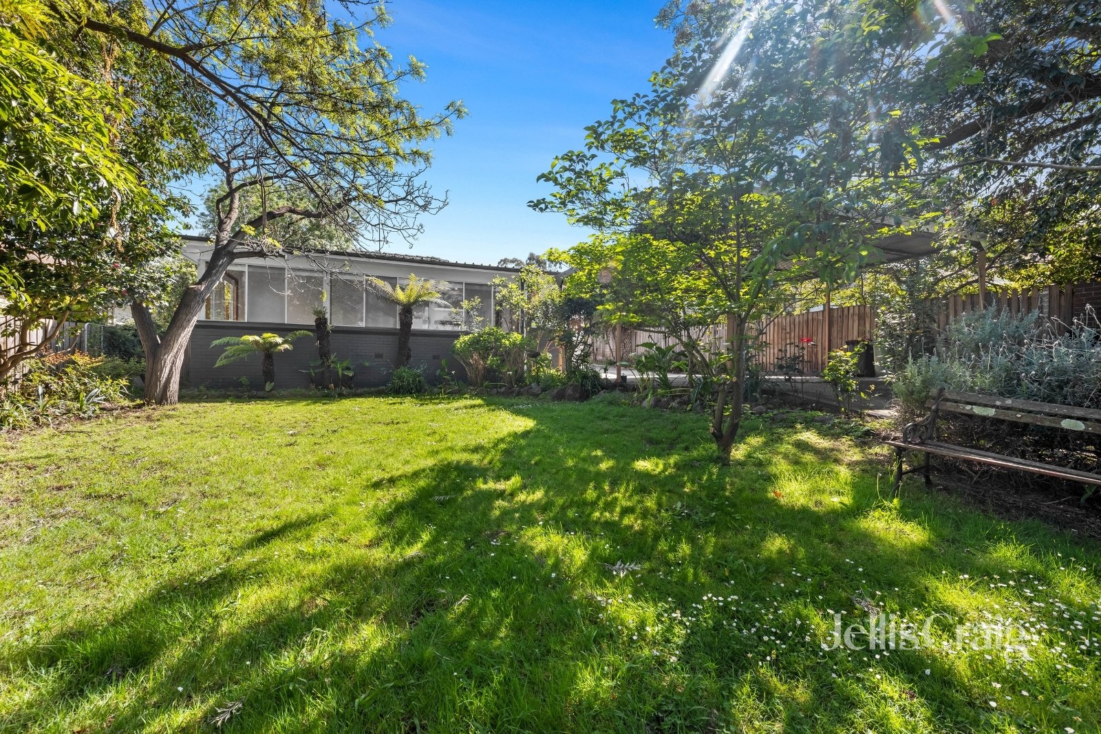 11 Douglas Street, Rosanna image 8