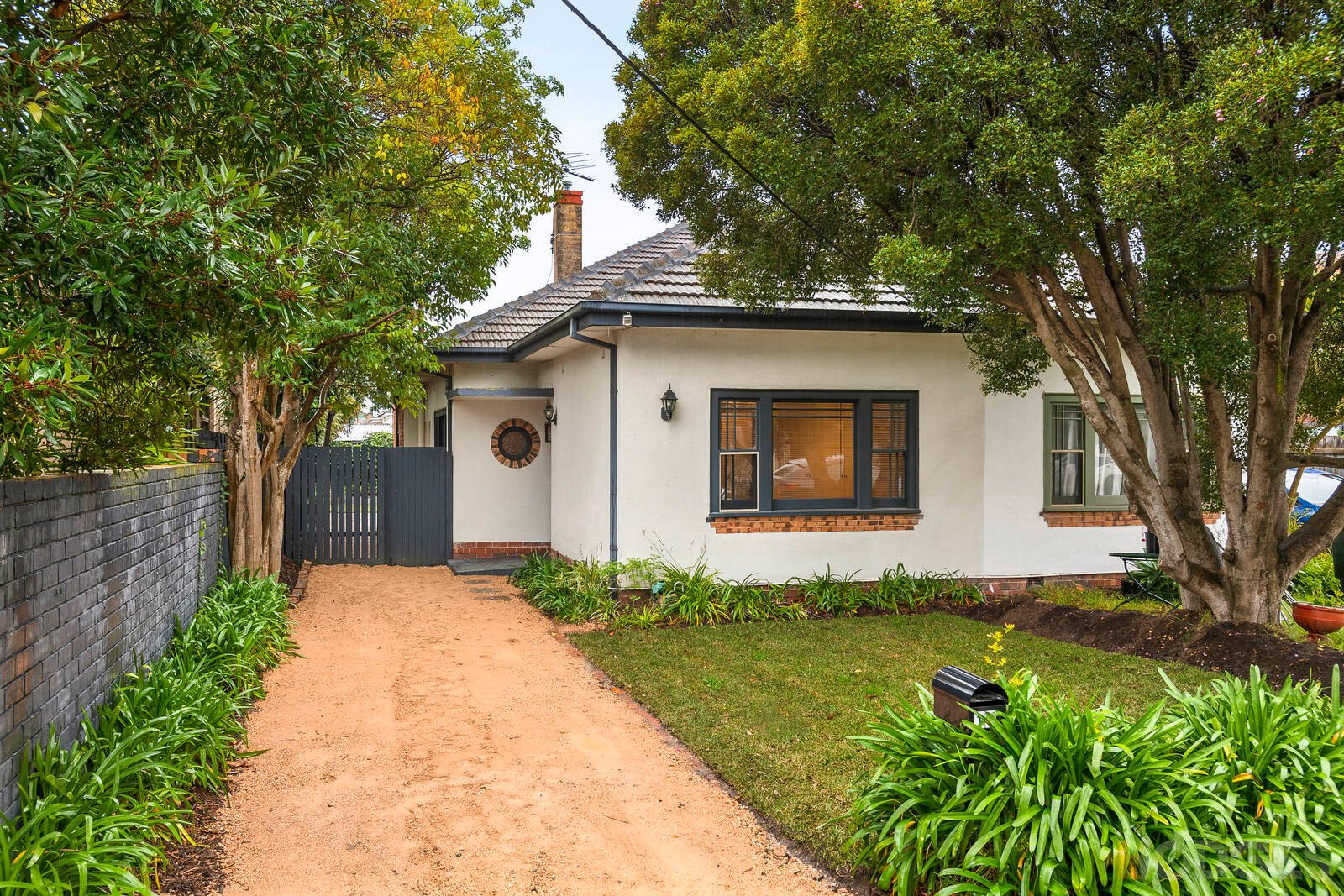 11 Dover Street Caulfield South