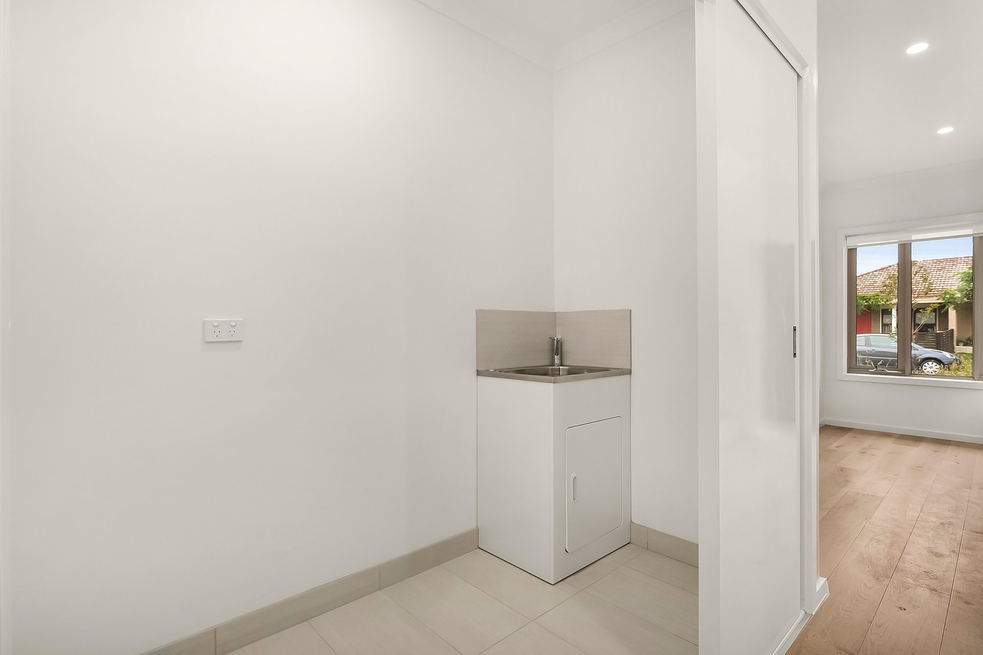 Property Gallery Thumbnail 8