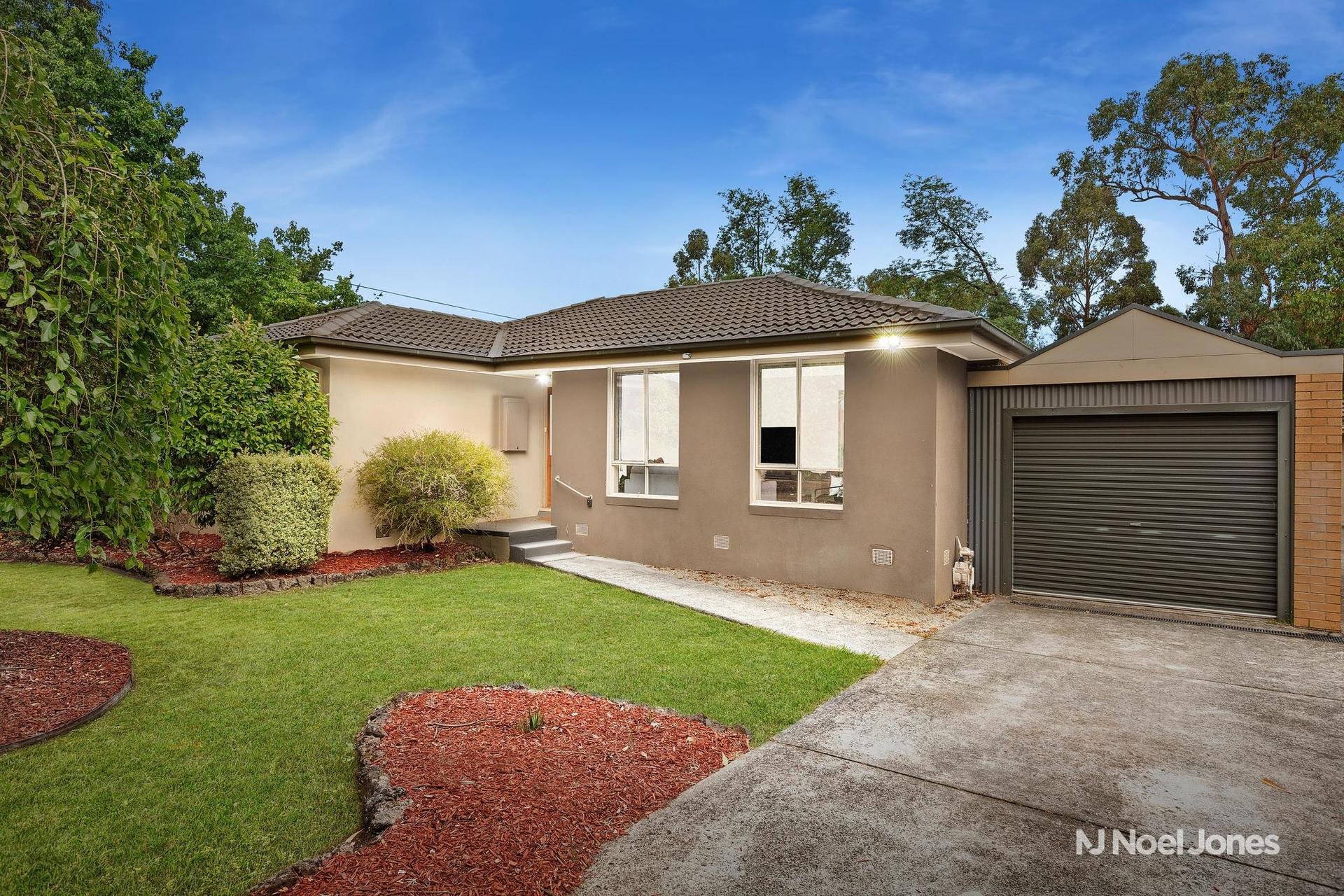 11 Edward Court, CROYDON VIC 3136 - Noel Jones