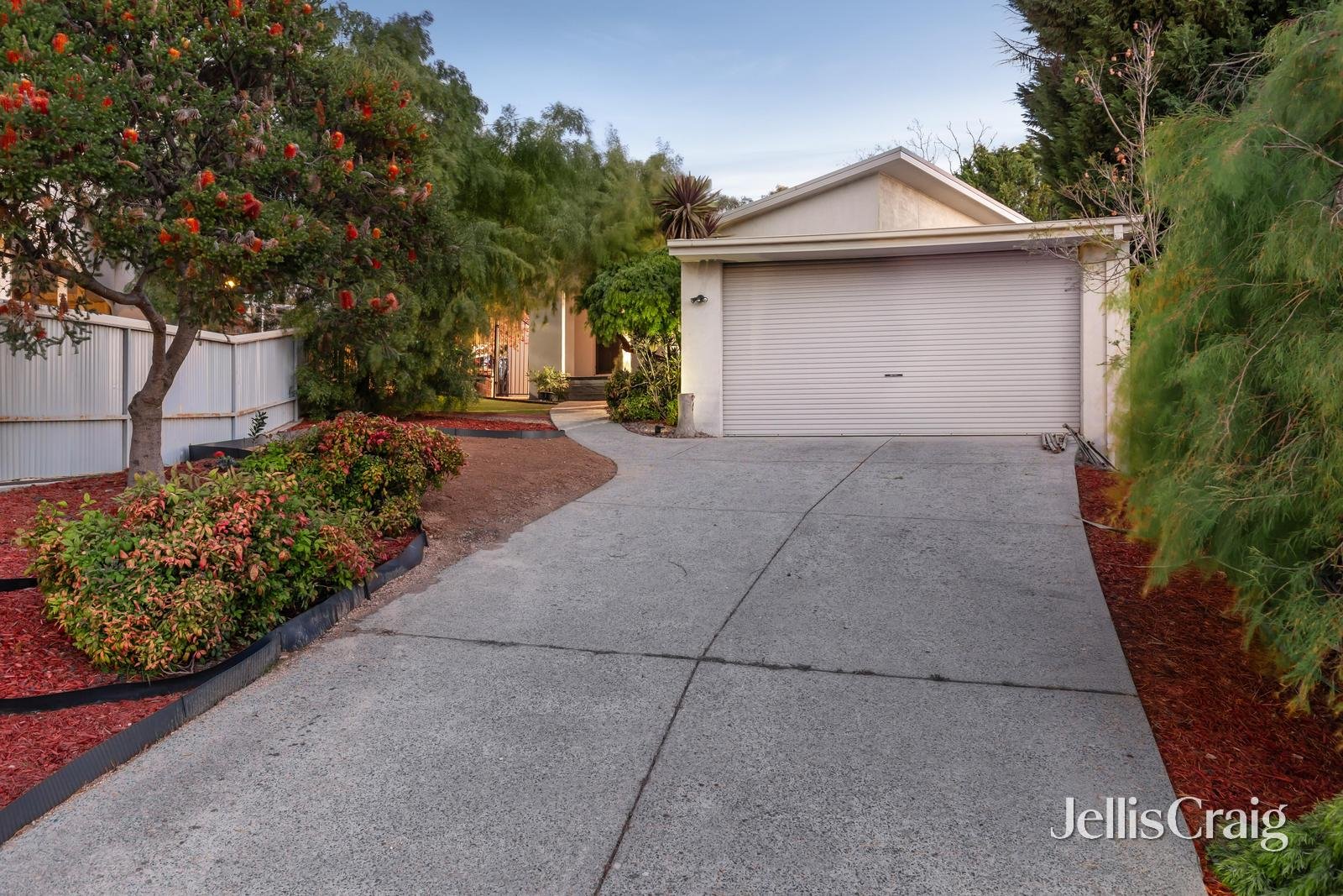 11 Elana Court, Croydon North image 1
