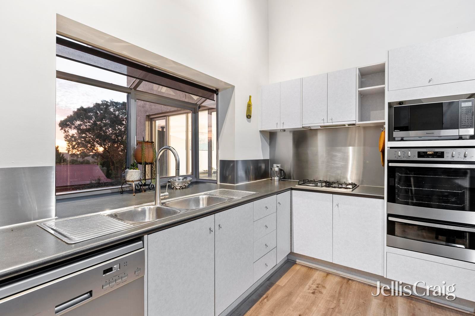 11 Elana Court, Croydon North image 6