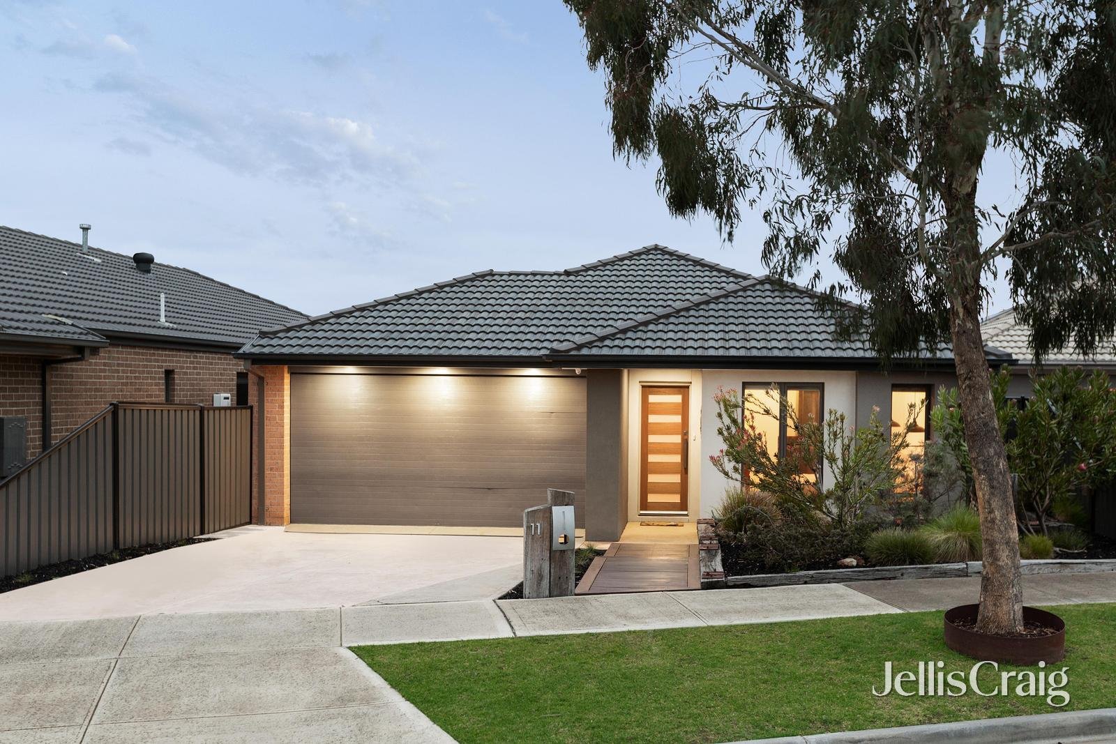 11 Eldorado Loop, Mernda image 1