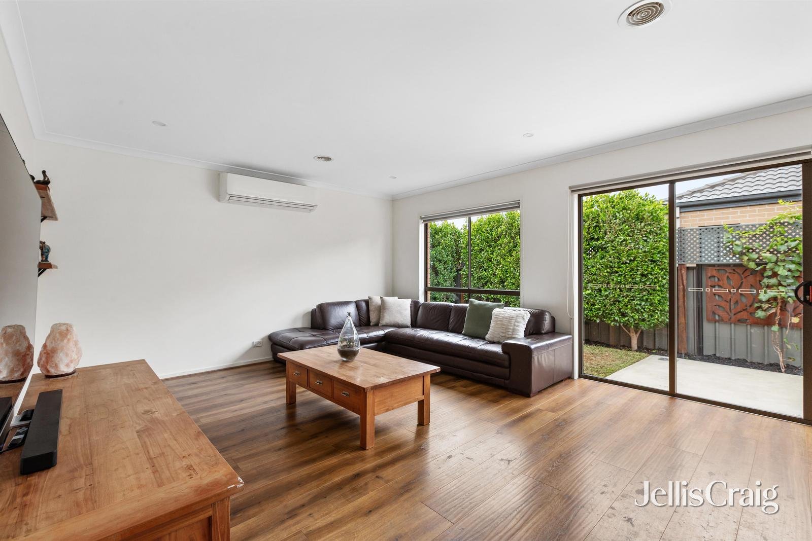 11 Eldorado Loop, Mernda image 8