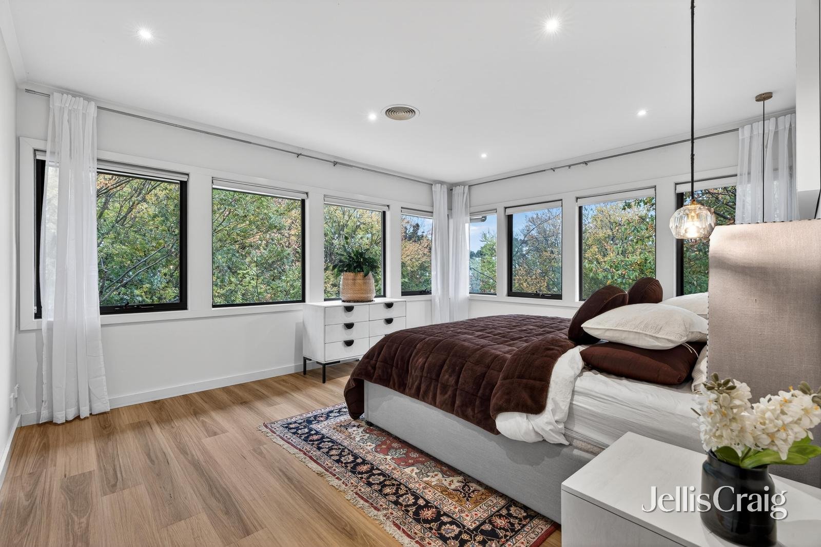 11 Elmington Avenue, Forest&nbsp;Hill image 5