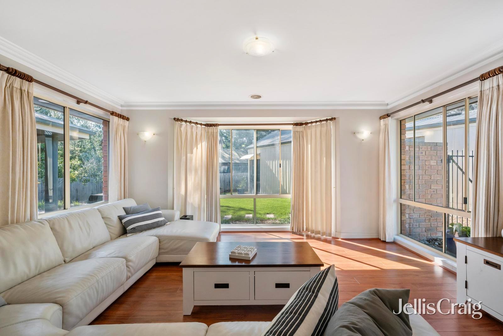 11 Emary Court, Yarra&nbsp;Glen image 2