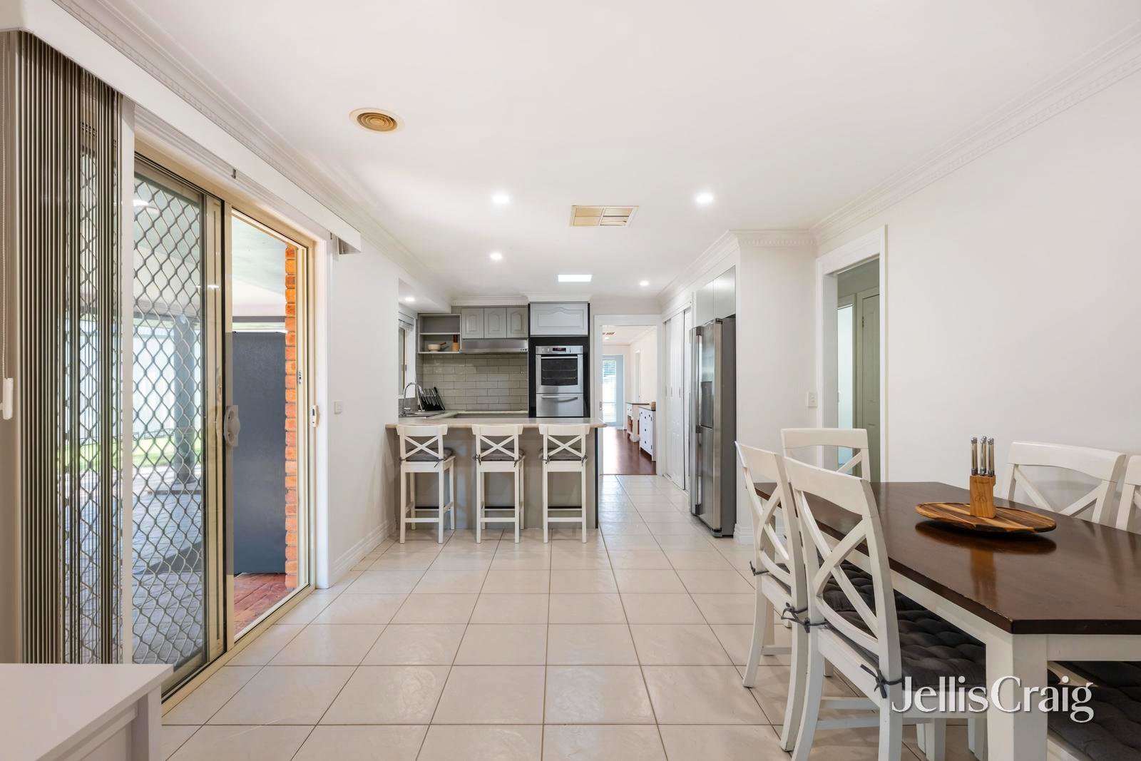 11 Emary Court, Yarra&nbsp;Glen image 3
