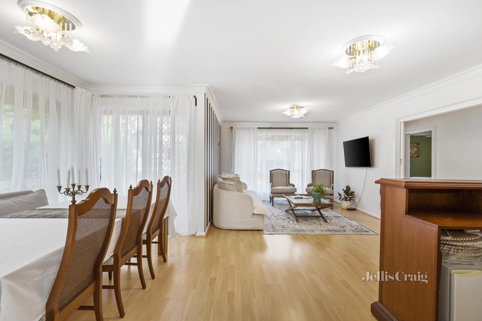 1/1 Emerald Street, Mount Waverley image 5