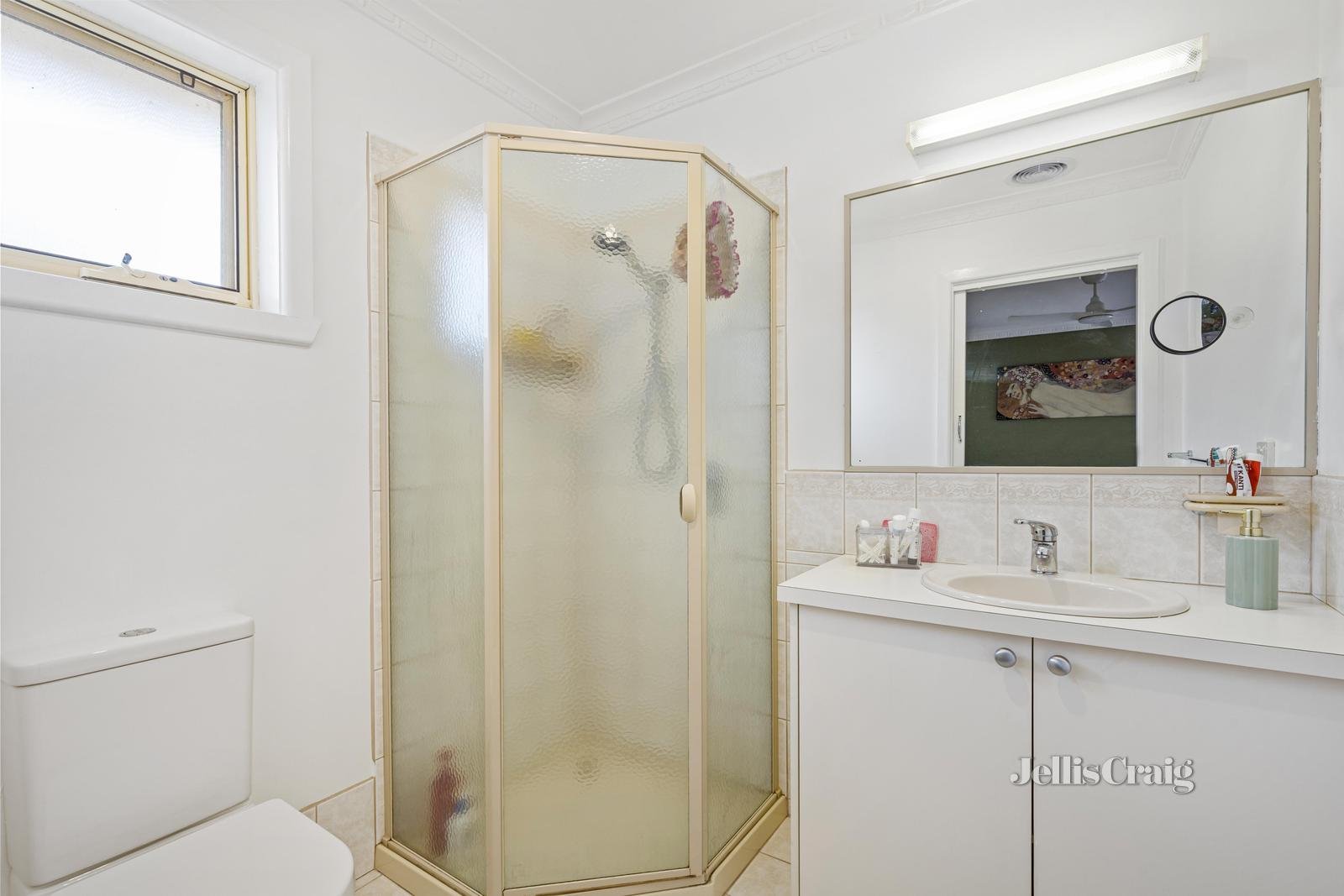 1/1 Emerald Street, Mount Waverley image 8
