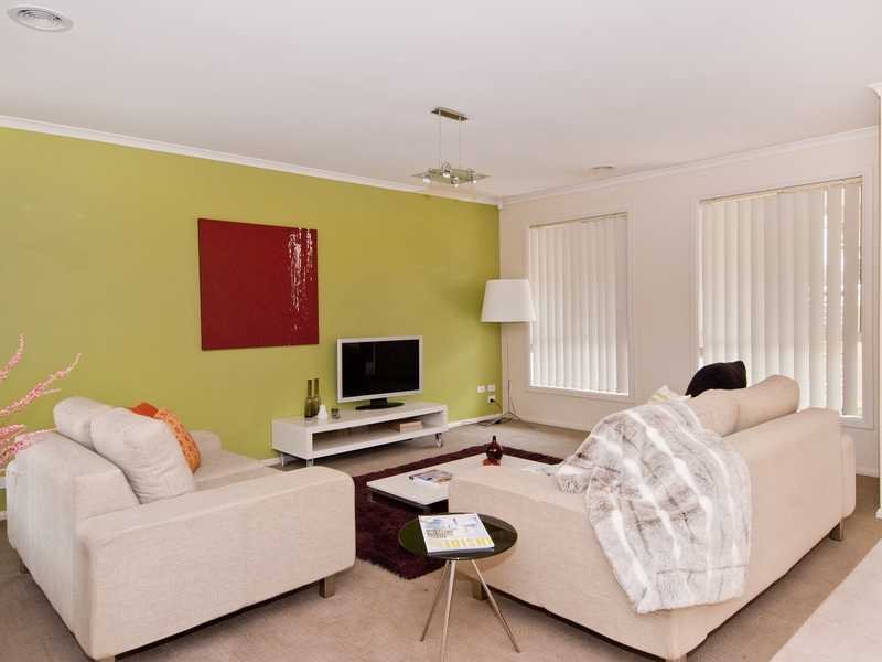 11 Ensby Street, East Geelong image 2
