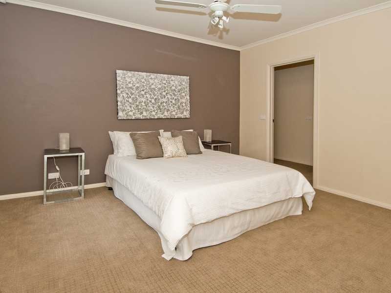 11 Ensby Street, East Geelong image 4