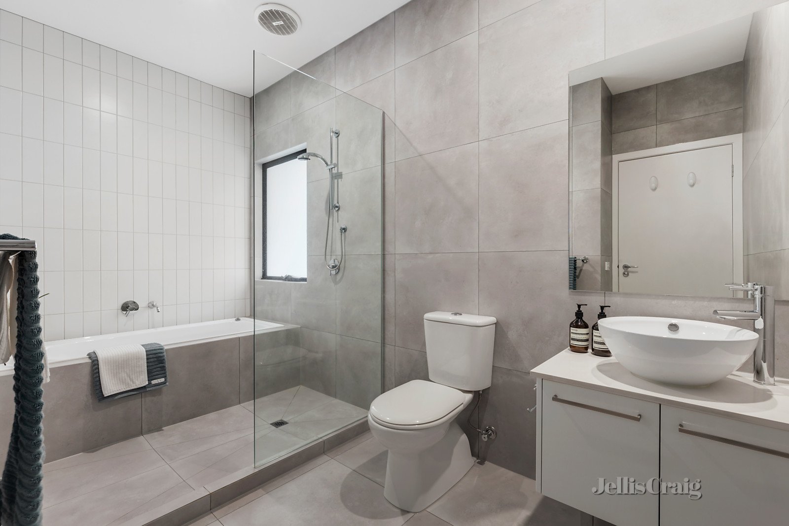 11 Evelyn Way, St Helena image 7