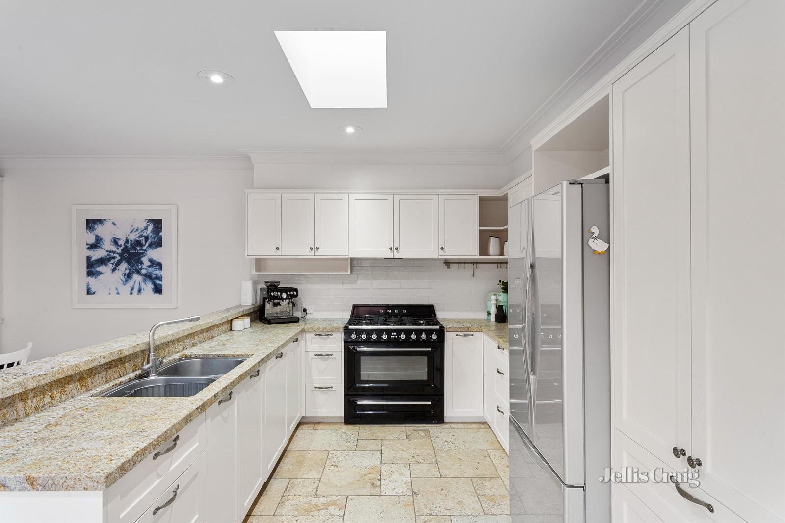 11 Fairholm Grove, Camberwell image 3