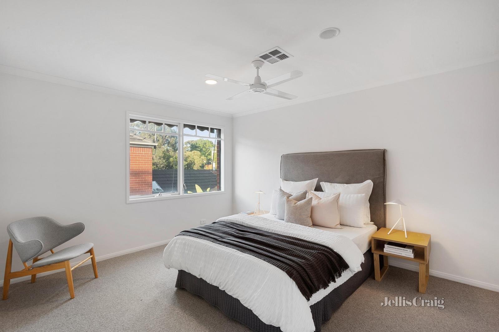 11 Fairholm Grove, Camberwell image 5