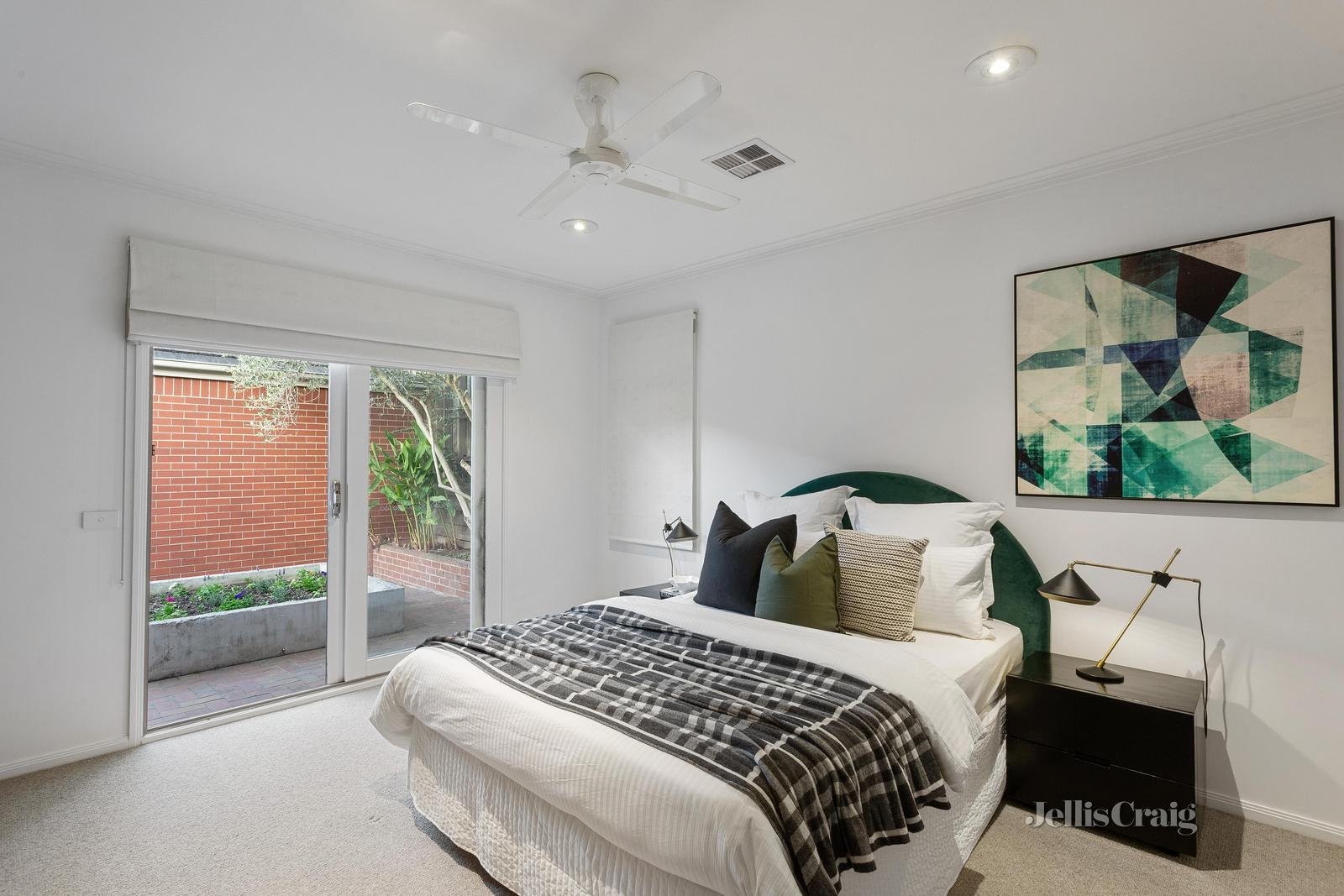 11 Fairholm Grove, Camberwell image 7