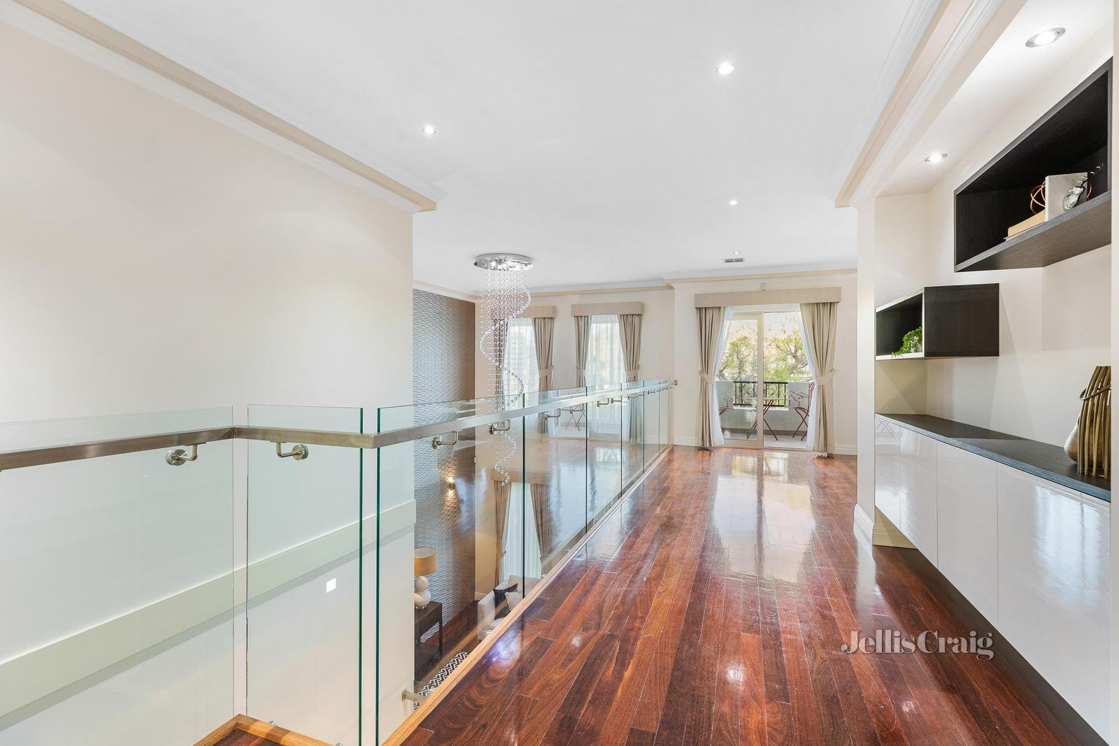 11 Fernhurst Drive, Glen Waverley image 10