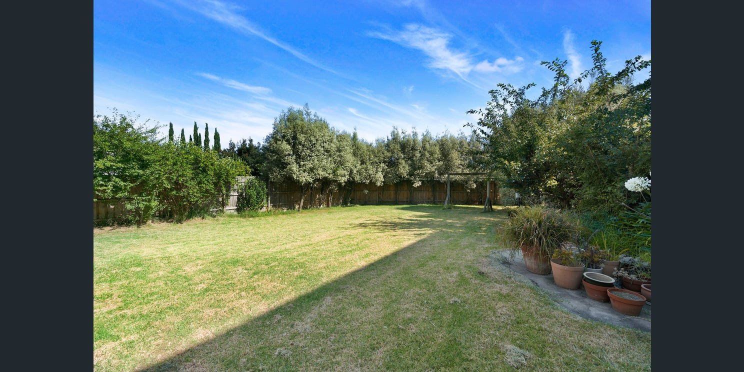 11 Fintonia Street, Balwyn North image 9