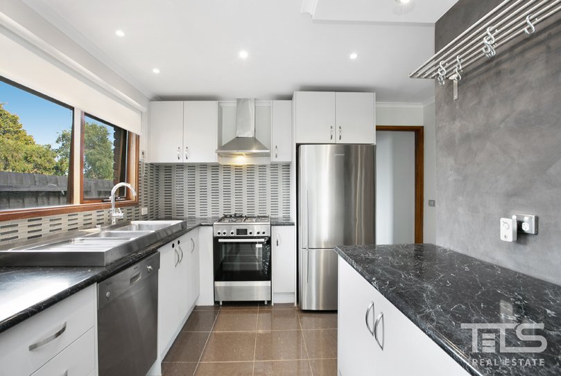 11 Firestone Court, Sunbury image 5