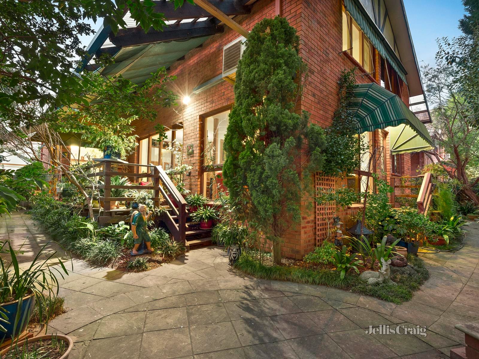 11 Forest Court, Templestowe image 9