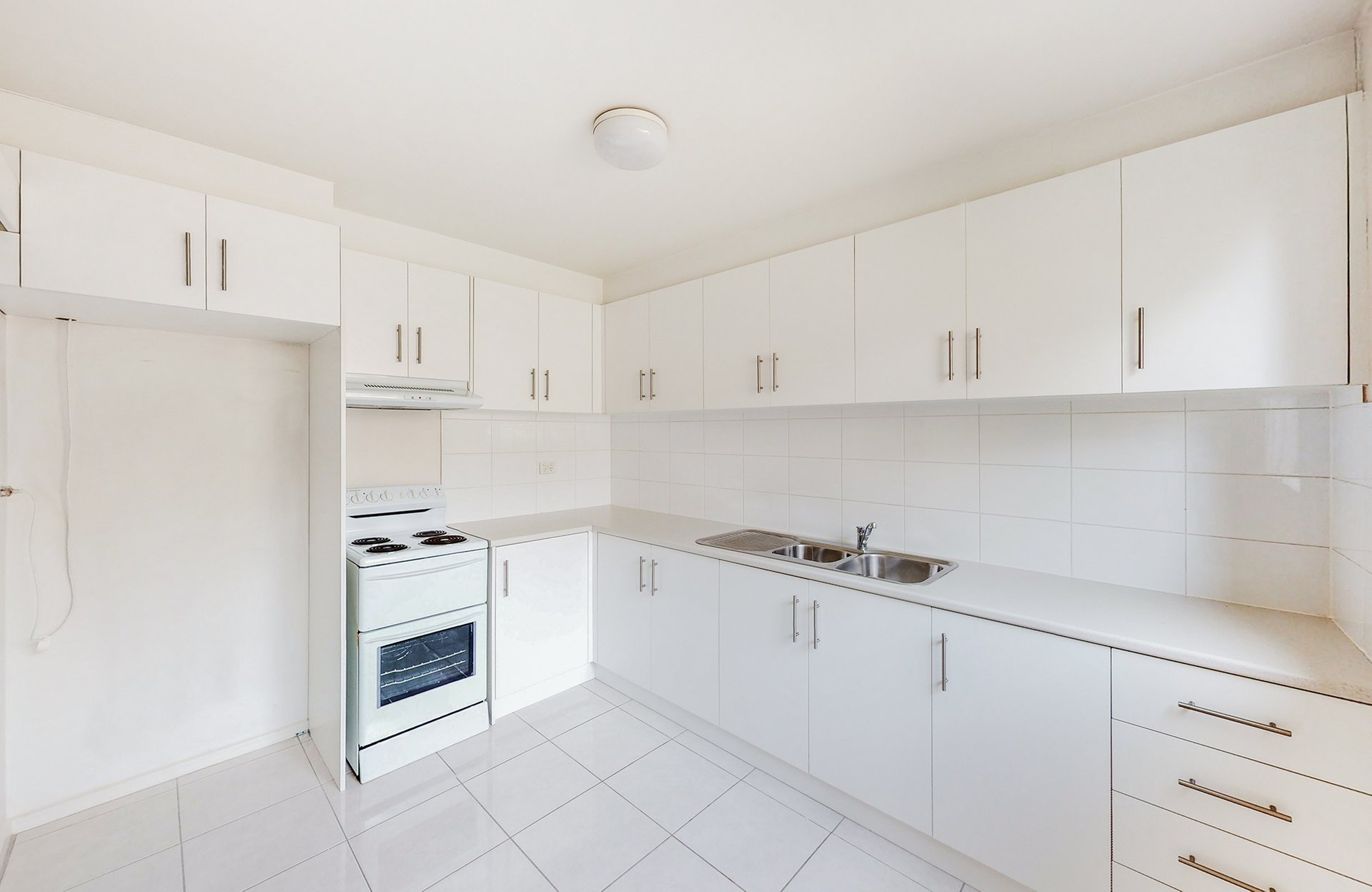 1/1 Forrester Street, Essendon image 2