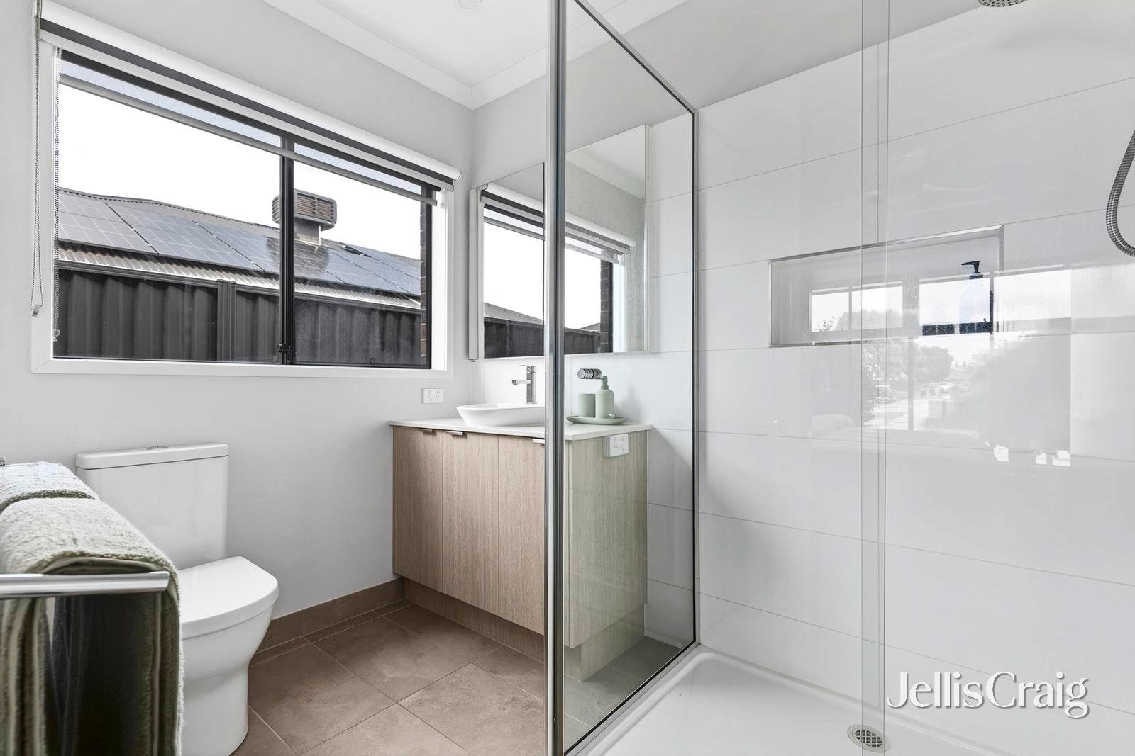 11 Foxglove Way, Lara image 10