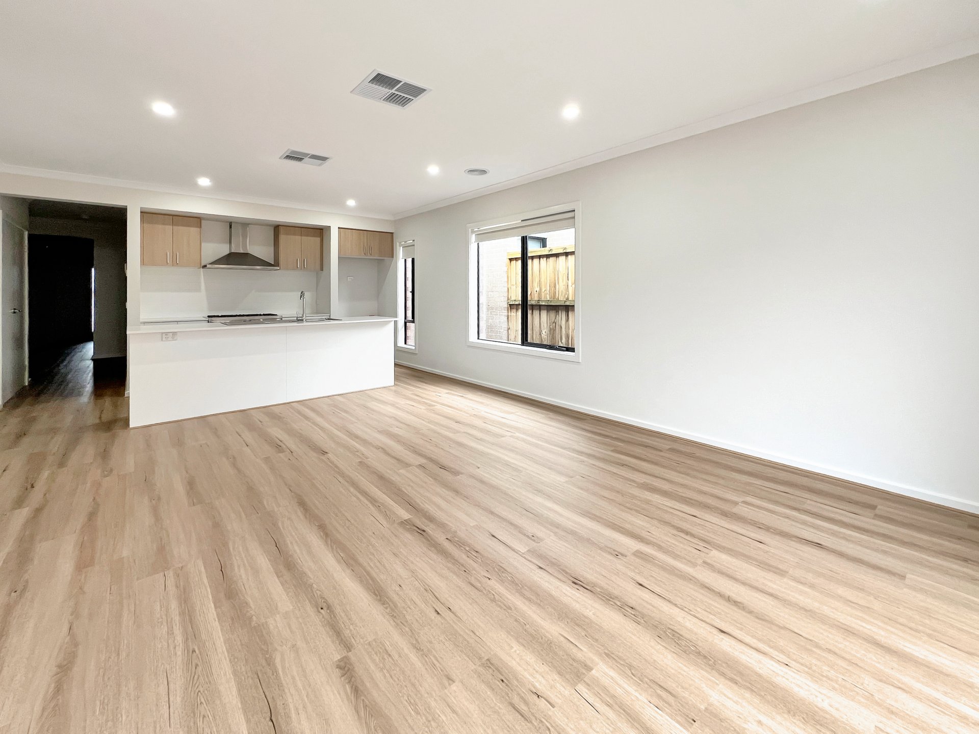11 Frangipani Avenue, Charlemont image 4