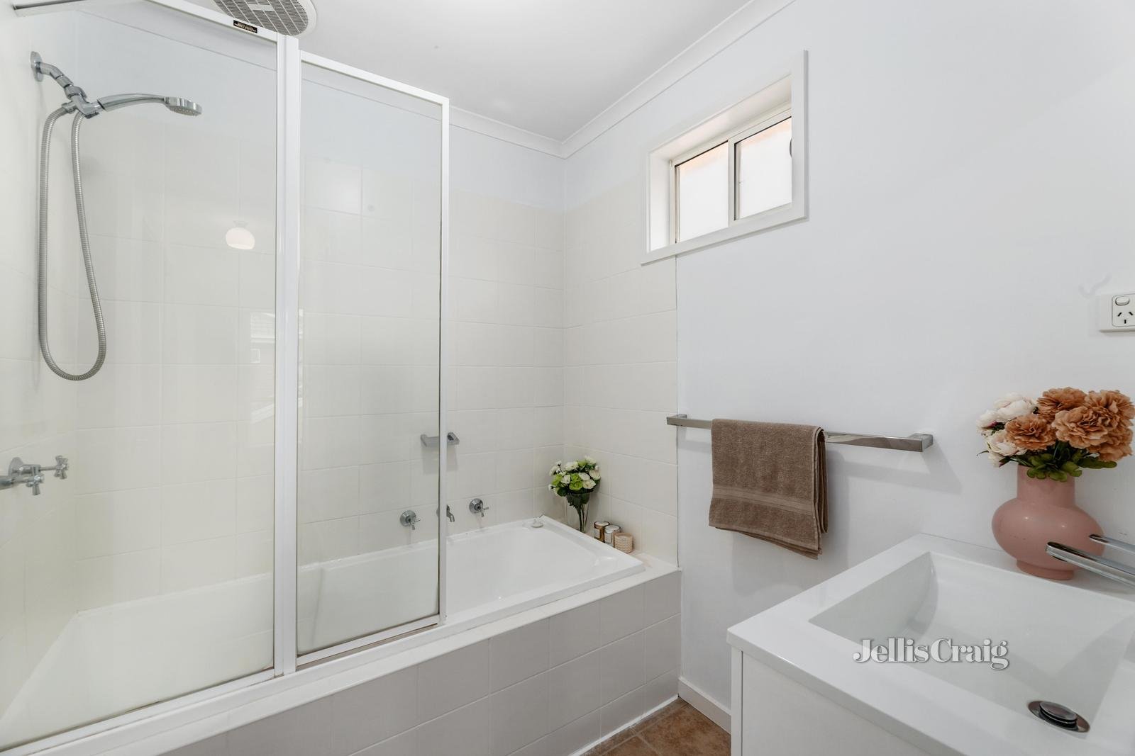 11 Gateway Close, Chadstone image 10