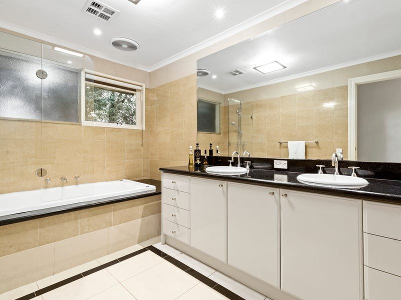 Property Gallery Thumbnail 8