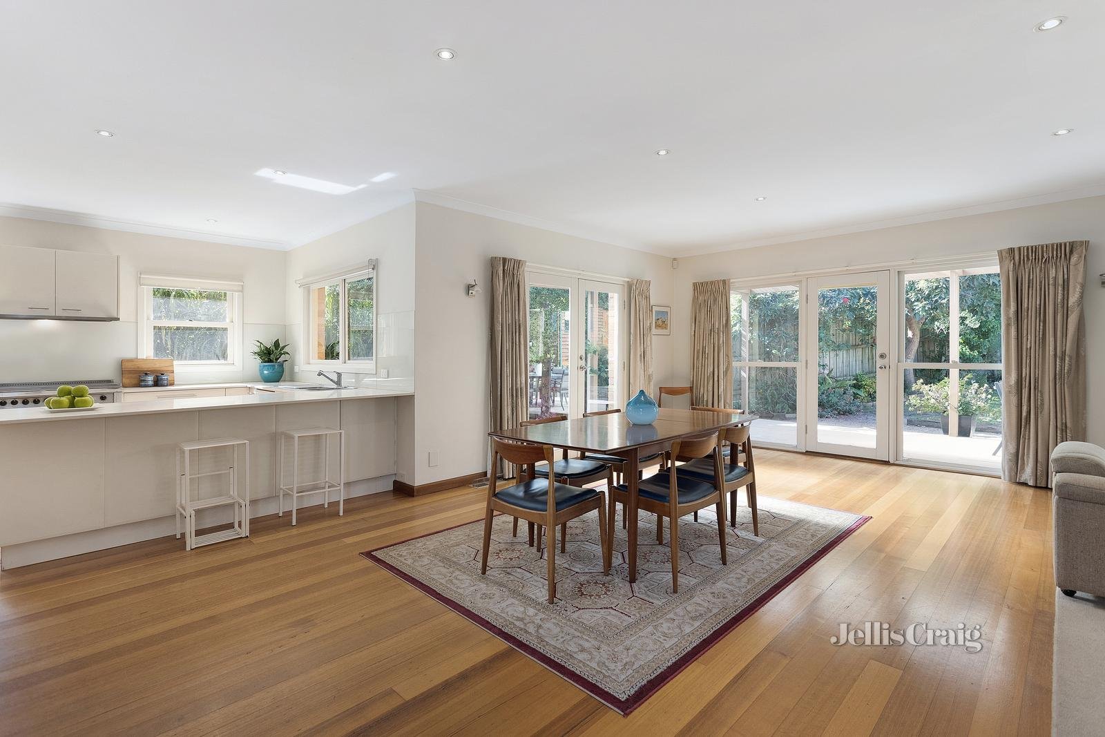 11 Gilbert Parade, Camberwell image 5