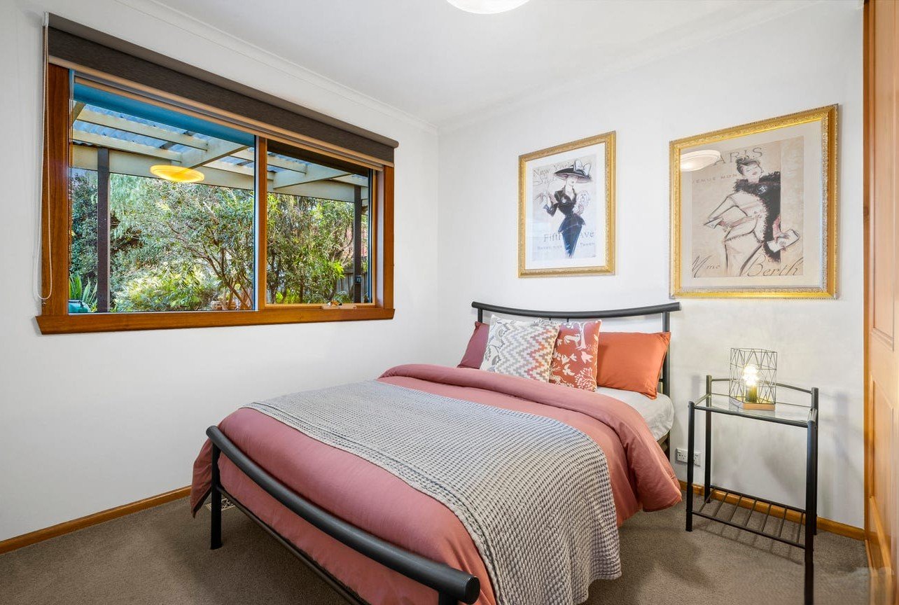 11 Glen Avenue, East Geelong image 8