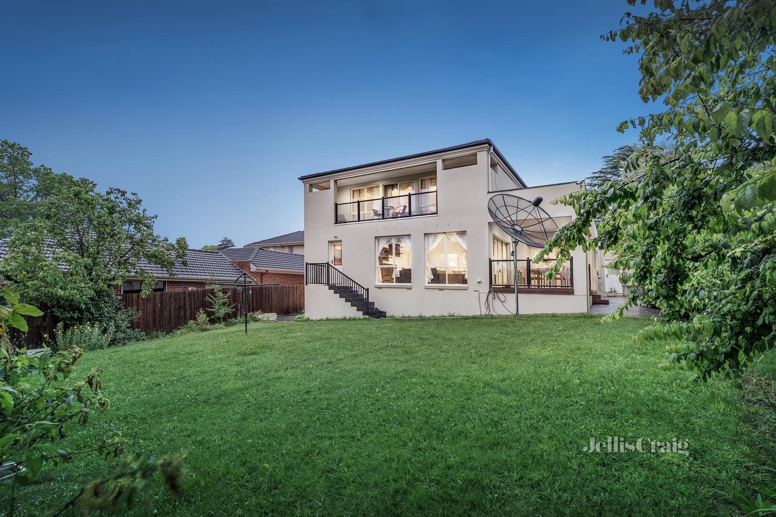 11 Glen Court, Glen Waverley image 23