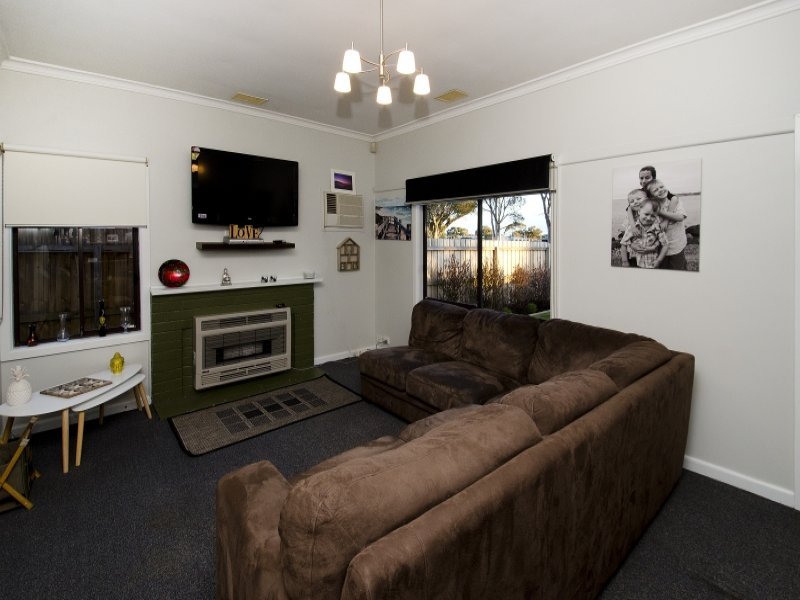1/1 Godfrey Street, East Geelong image 6