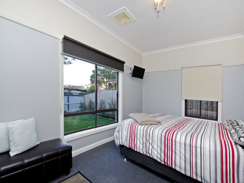1/1 Godfrey Street, East Geelong image 13
