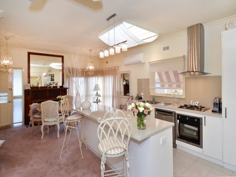 11 Godfrey Street, East Geelong image 2