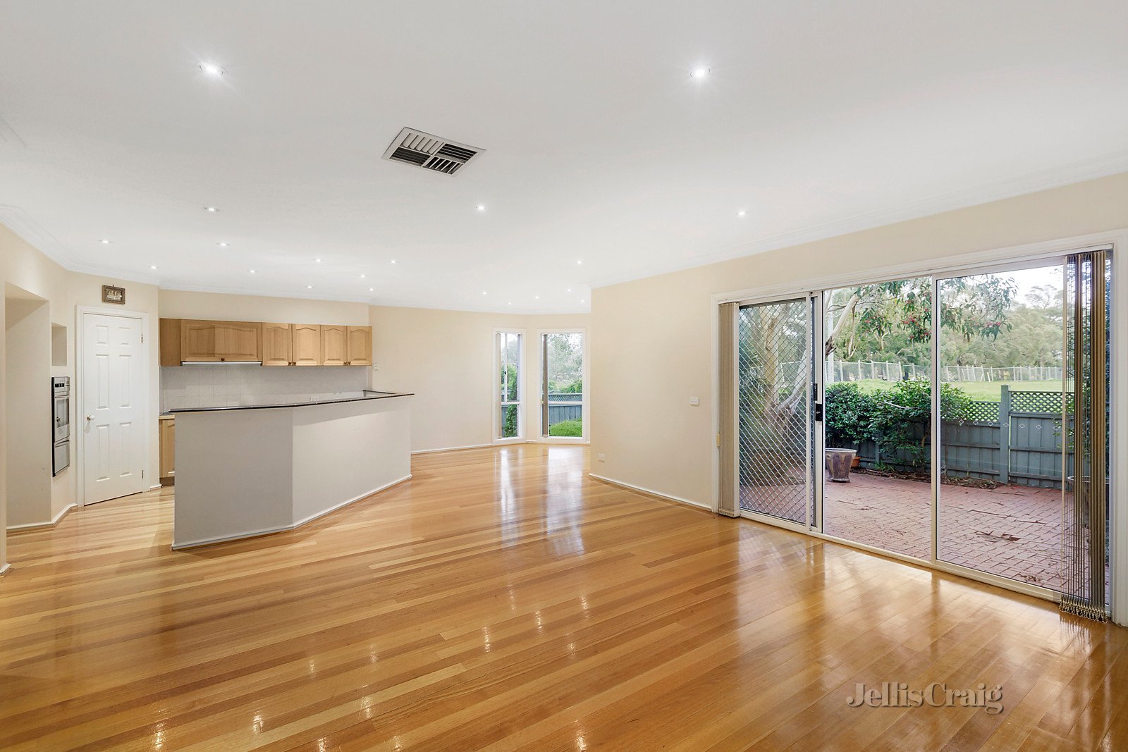 11 Golden Glen Road, Forest Hill image 3