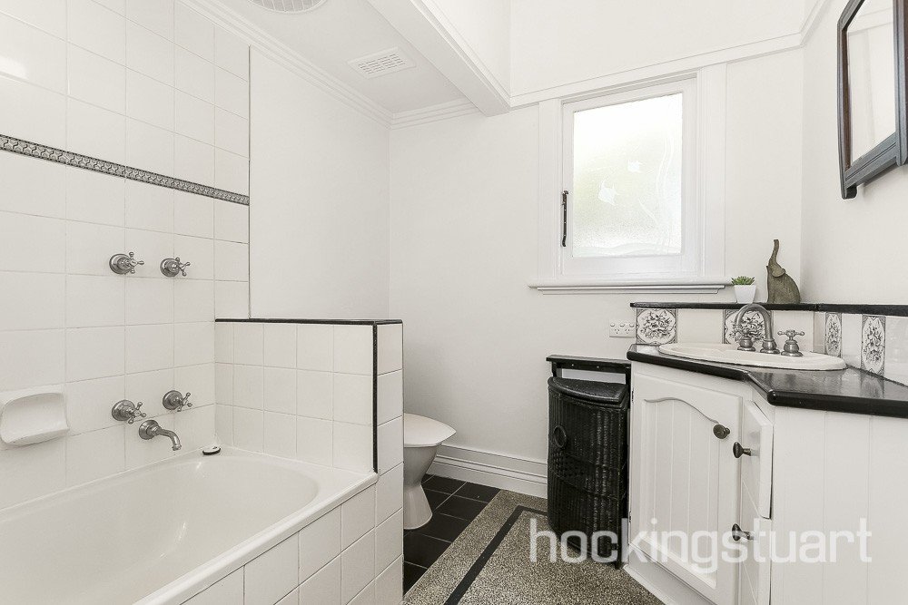11 Goodwood Street, Surrey Hills image 8