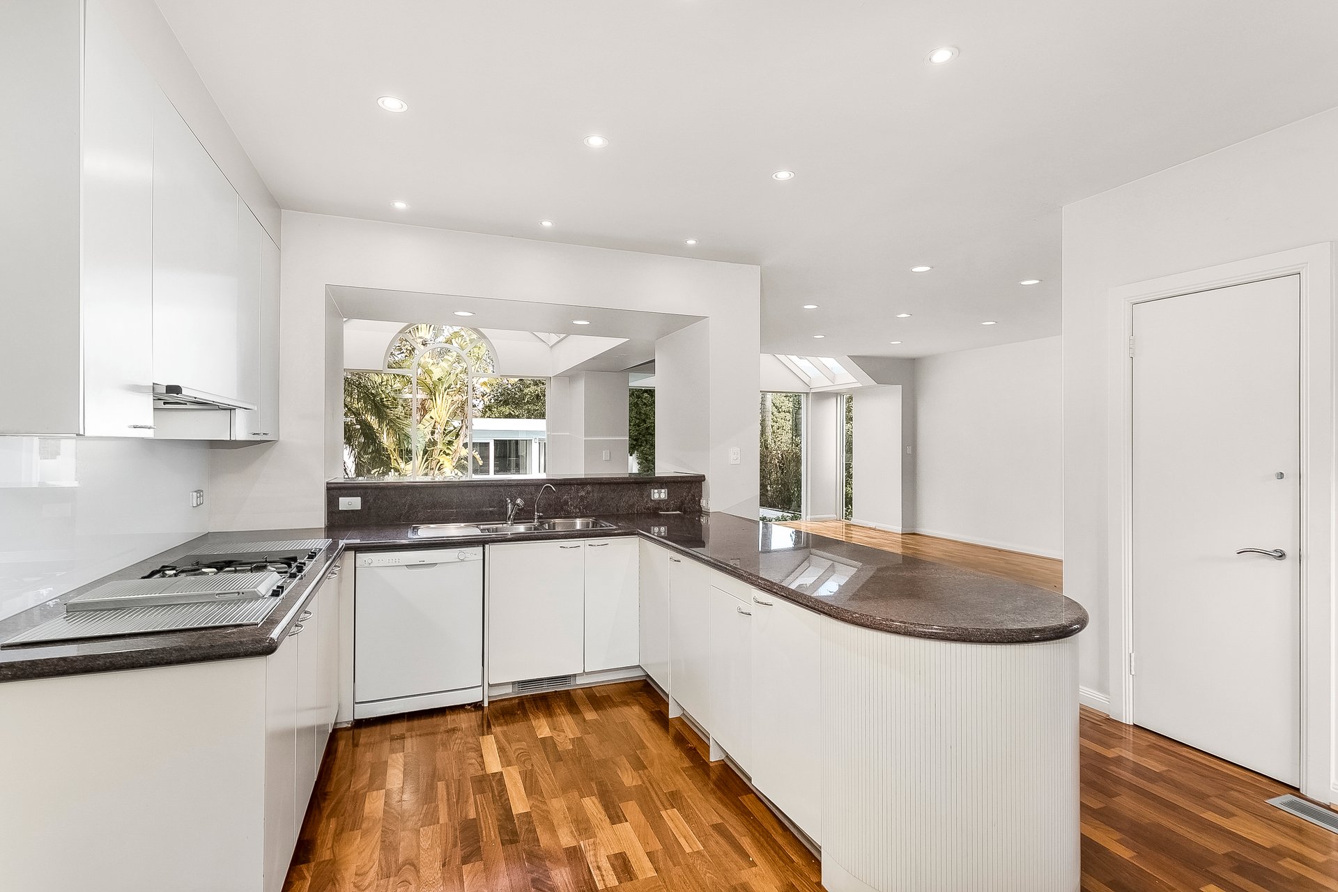 Property Gallery Thumbnail 2